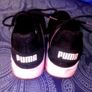 Puma sneakers women's size 9